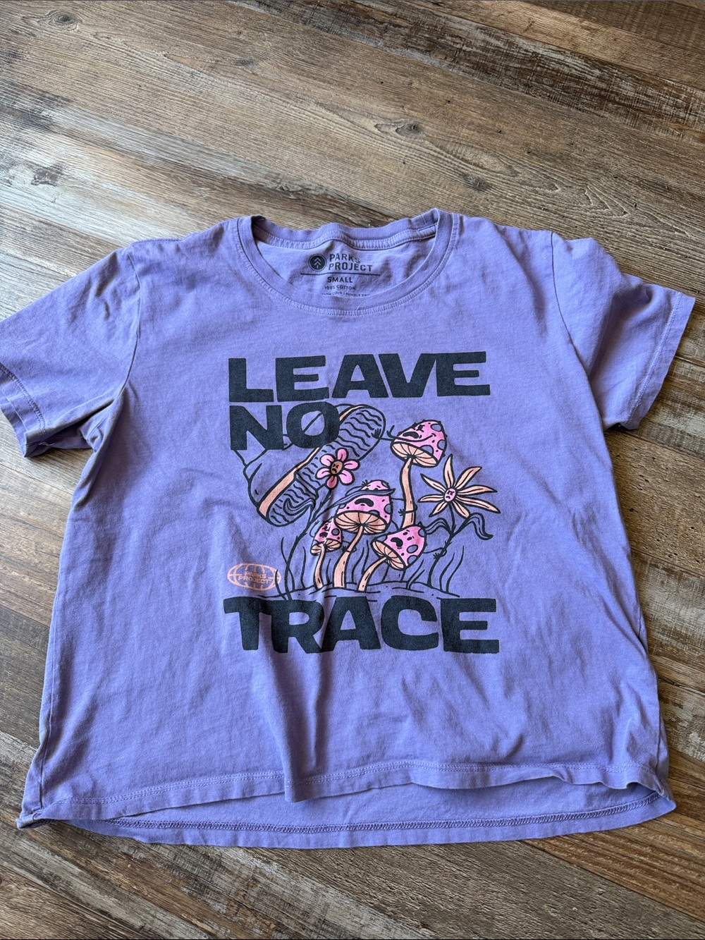 Parks Project purple “Leave No Trace” tshirt women’s small